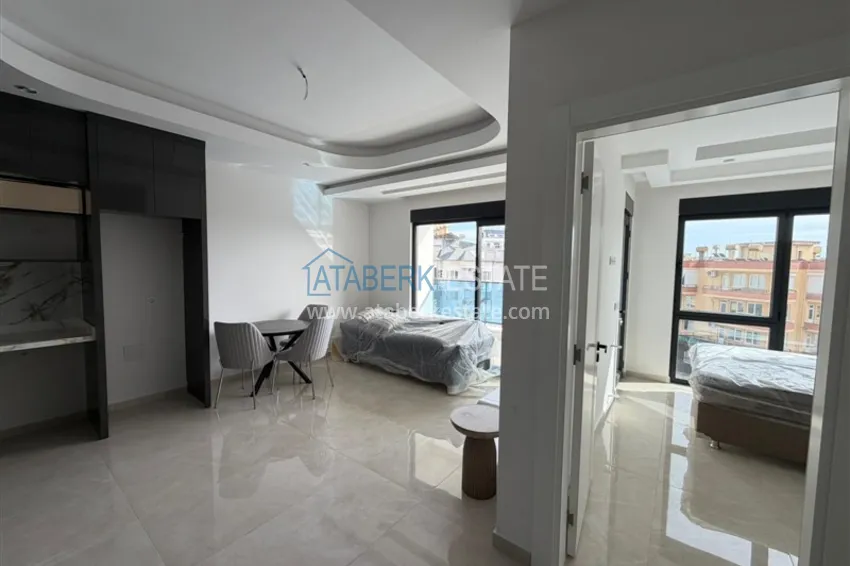 Kupuj  Stylowo zaprojektowany apartament w luksusowym kompleksie - centrum miasta, Alanya 1 