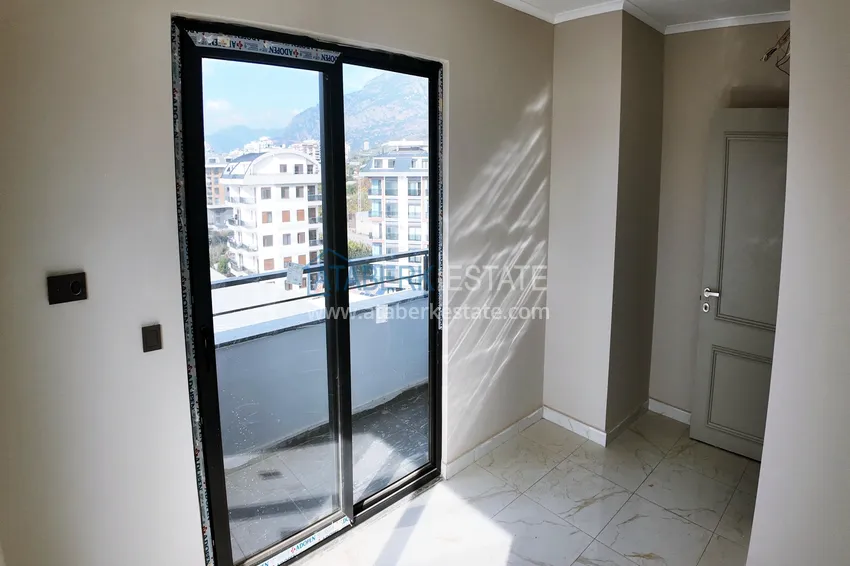 Kupuj  Kompleks butikowy w dzielnicy Alanya - Kargicak  10 
