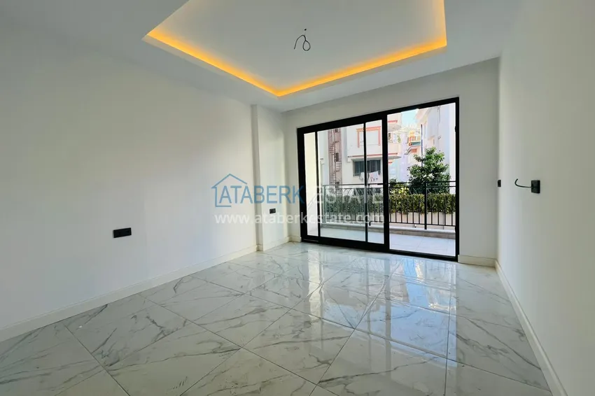 Kupuj  Apartament 2+1 od inwestora w kompleksie w budowie, centrum Alanyi — plaża Kleopatra 6 