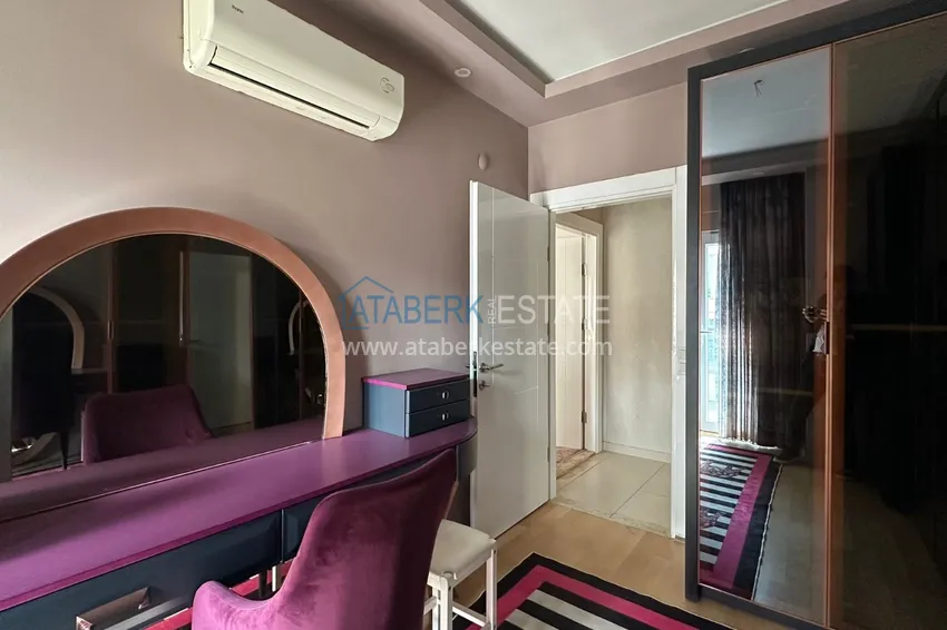 Kupuj  Apartament 3+1 na zezwolenie na pobyt w centrum Alanyi - Plaża Kleopatra 10 