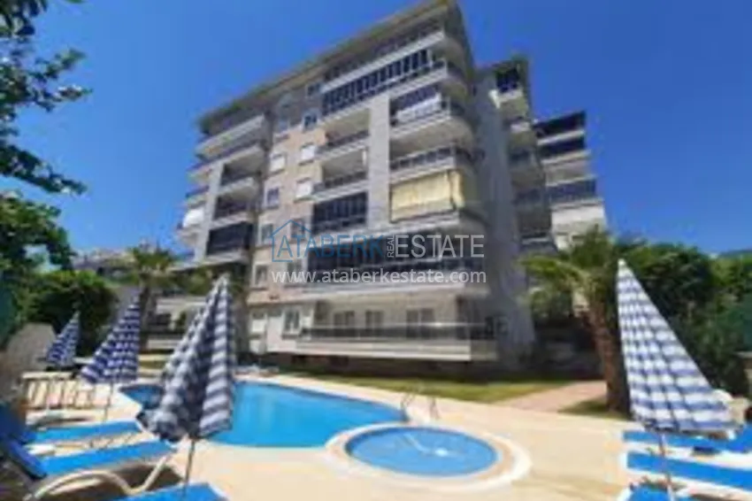 Apartament 3+1 na zezwolenie na pobyt w centrum Alanyi - Plaża Kleopatra 1 