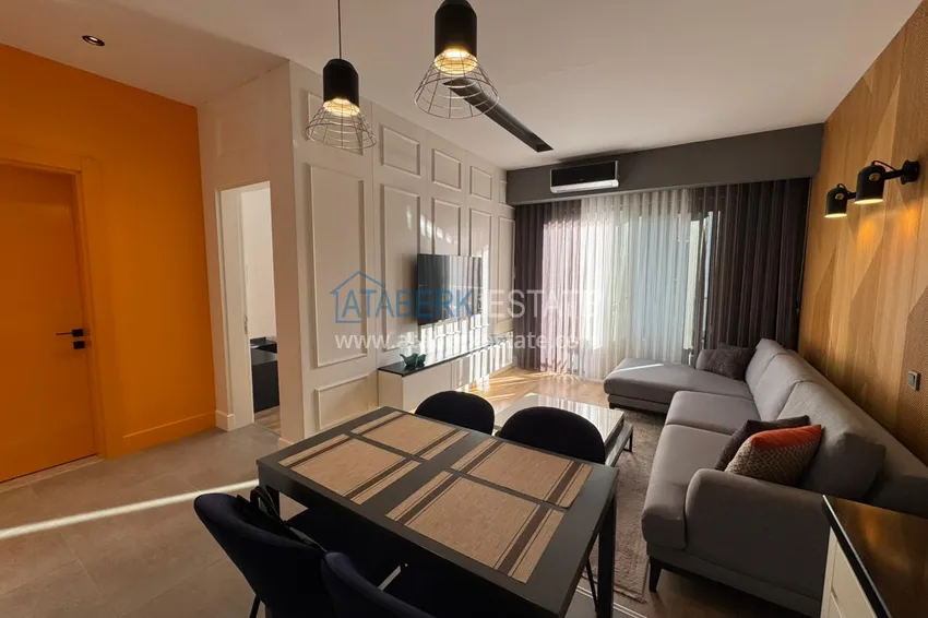 Kupuj  Apartament 1+1 w centrum Alanyi na zezwolenie na pobyt - luksusowa rezydencja 250 metrów od plaży Kleopatra 11 