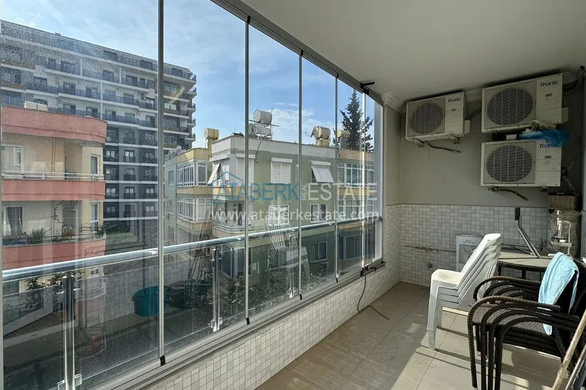 Kupuj  Apartament 3+1 na zezwolenie na pobyt w centrum Alanyi - Plaża Kleopatra 17 