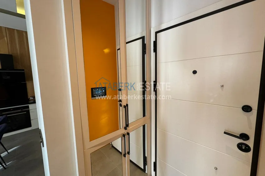 Kupuj  Apartament 1+1 w centrum Alanyi na zezwolenie na pobyt - luksusowa rezydencja 250 metrów od plaży Kleopatra 3 