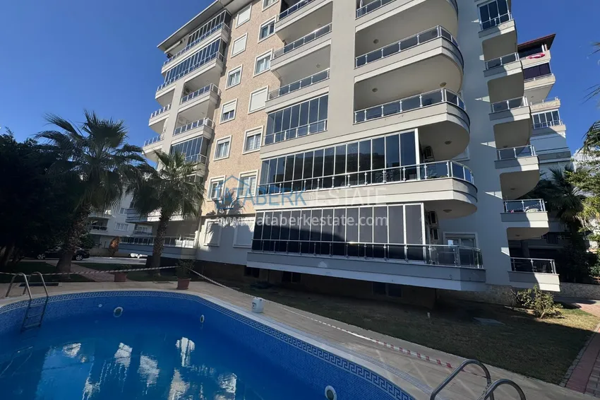 Apartament 3+1 na zezwolenie na pobyt w centrum Alanyi - Plaża Kleopatra 3 