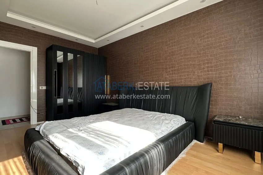 Kupuj  Apartament 3+1 na zezwolenie na pobyt w centrum Alanyi - Plaża Kleopatra 6 