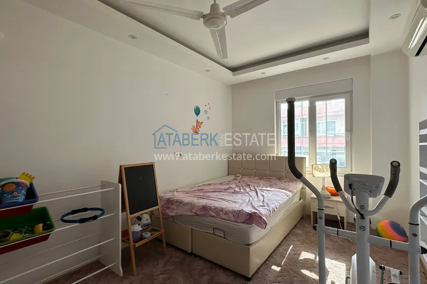 Kupuj  Apartament 3+1 na zezwolenie na pobyt w centrum Alanyi - Plaża Kleopatra 7 