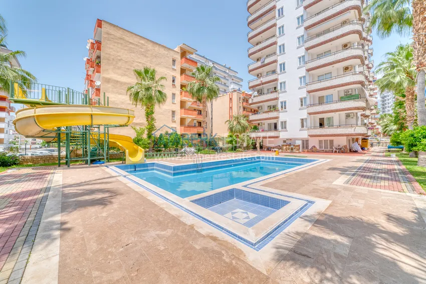 Apartament 3+1 w Mahmutlar niedaleko morza - ulica Atatürk 4 