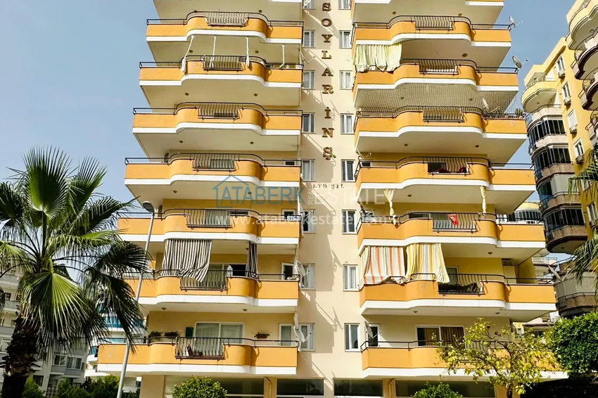 Apartament 2+1 z widokiem na morze i oddzielną kuchnią - 200 metrów od morza, dzielnica Mahmutlar 3 