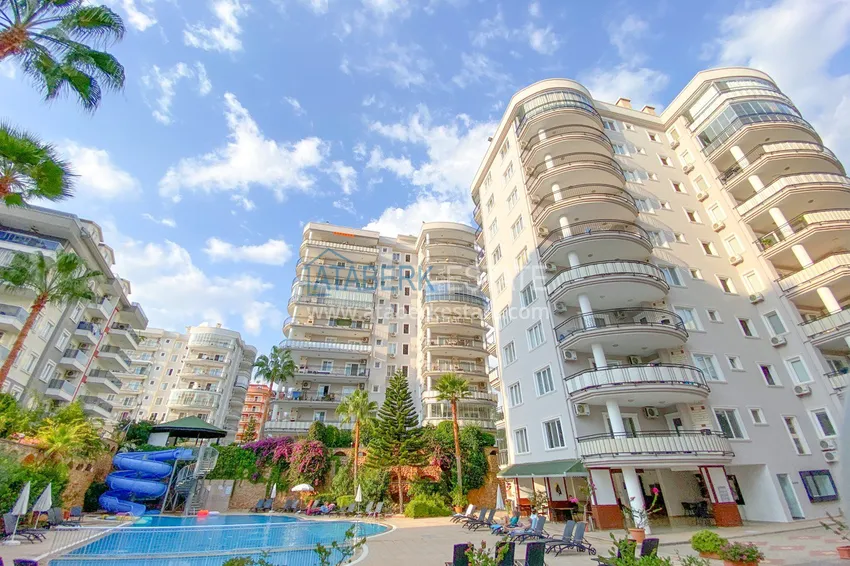 Mieszkanie 1+1 w Tosmur, Alanya — 75 m2 umeblowane, odpowiednie na zezwolenie na pobyt 1