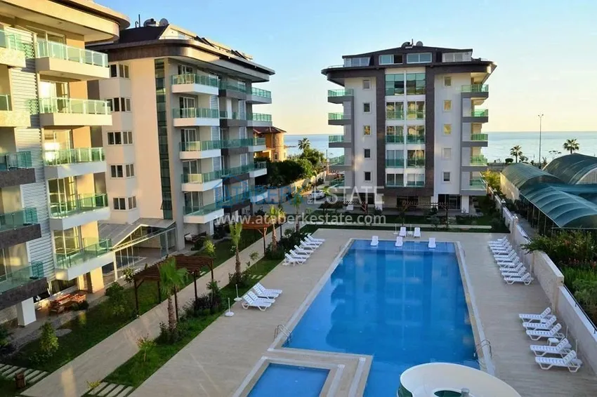 Apartament 1+1 z meblami i widokiem na morze - dzielnica Kestel, pierwsze wybrzeże  1 
