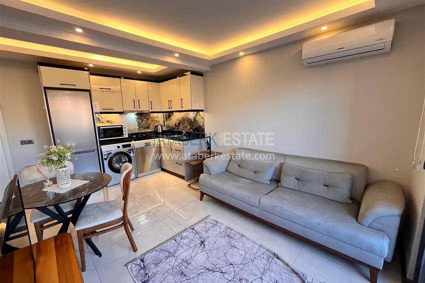 Kupuj  Apartament 1+1 w centrum Alanyi, plaża Keykubat - płynna nieruchomość pod klucz  4 