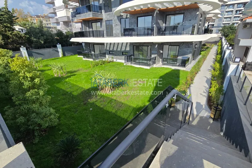 Nowy projekt kompleksu mieszkaniowego premium przy plaży w Kestel 15 