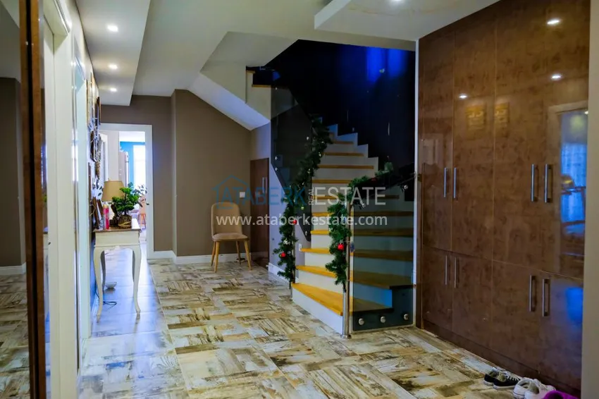Kupuj  Dwupoziomowy penthouse 5+2 w okolicy Oba — umeblowany, odpowiedni dla obywatelstwa 18 