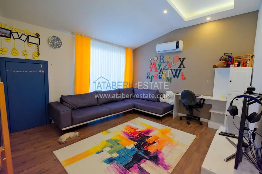 Kupuj  Dwupoziomowy penthouse 5+2 w okolicy Oba — umeblowany, odpowiedni dla obywatelstwa 22 