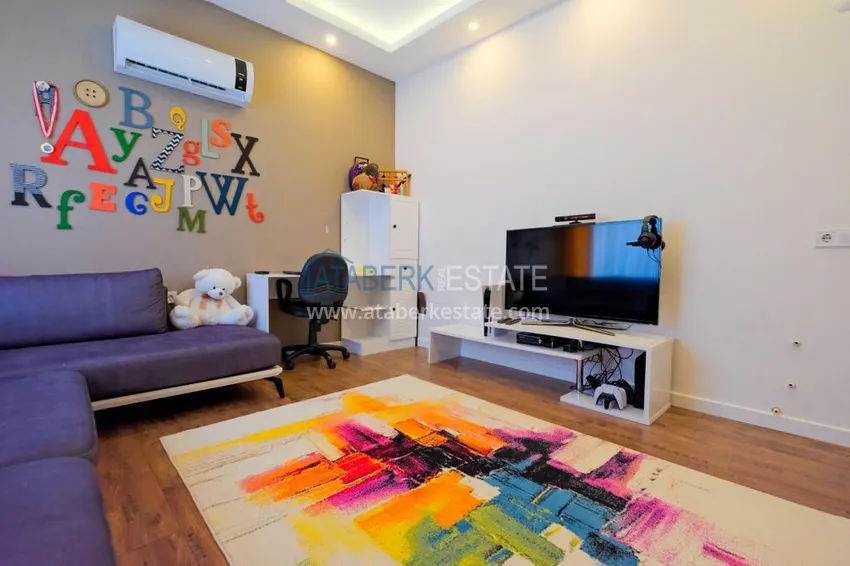 Kupuj  Dwupoziomowy penthouse 5+2 w okolicy Oba — umeblowany, odpowiedni dla obywatelstwa 23 