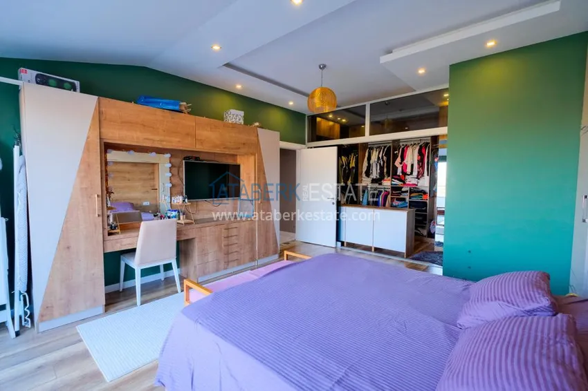 Kupuj  Dwupoziomowy penthouse 5+2 w okolicy Oba — umeblowany, odpowiedni dla obywatelstwa 25 