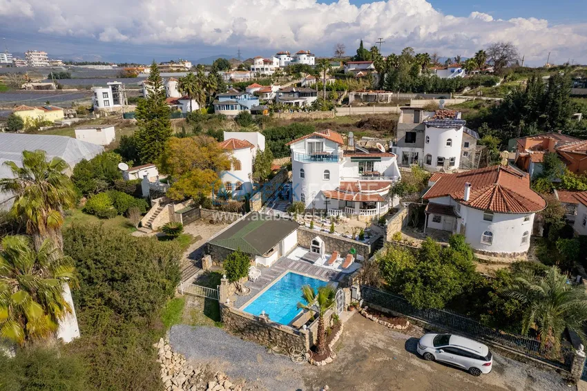 4+1 willa na zezwolenie na pobyt w Turkler, Alanya — z nowymi meblami i basenem 2 