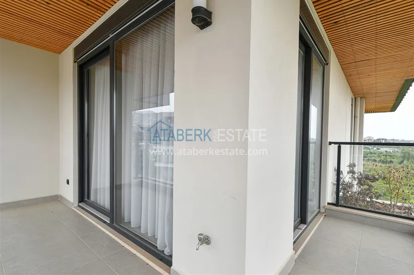 Kupuj  Dwupoziomowy penthouse 3+1 w okolicy Upper Oba - umeblowany i z widokiem na góry  10 