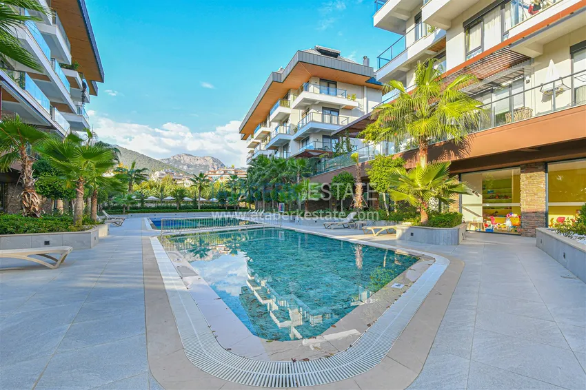 Dwupoziomowy penthouse 3+1 w okolicy Upper Oba - umeblowany i z widokiem na góry  11 