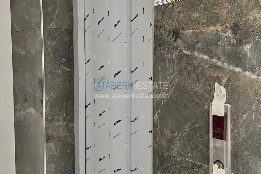 Nowy apartament 1+1 z widokiem na góry w Alanyi, dzielnica Górna Oba - Kizilcaşehir   12 