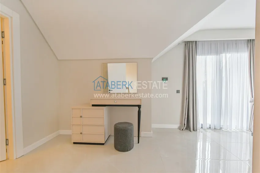 Kupuj  Dwupoziomowy penthouse 3+1 w okolicy Upper Oba - umeblowany i z widokiem na góry  20 