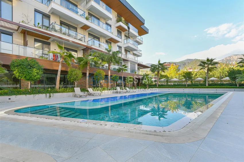 Dwupoziomowy penthouse 3+1 w okolicy Upper Oba - umeblowany i z widokiem na góry  2 
