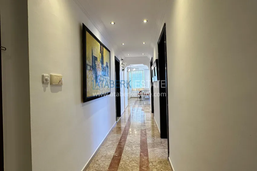 Kupuj  Umeblowany apartament 3+1 z widokiem na morze w centrum Mahmutlar 1 