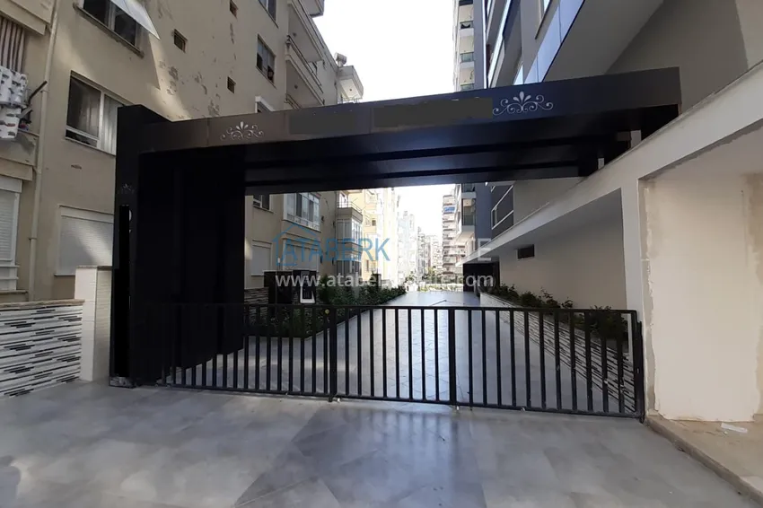 Apartament 2+1 z widokiem na morze w Mahmutlar — wtorkowy rynek 11