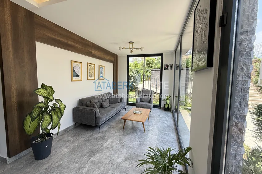 Apartament 2+1 w okolicy Oba - z luksusowymi meblami i widokiem na fortecę 16 