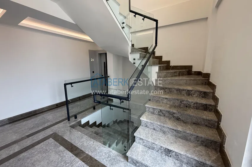 Apartament 2+1 w okolicy Oba - z luksusowymi meblami i widokiem na fortecę 24 