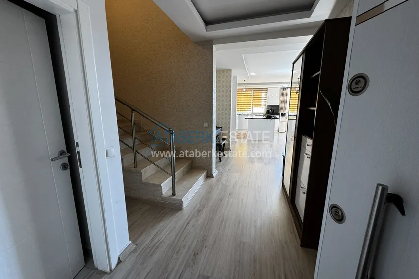 Kupuj  Duplex 4+1 z meblami w Oba — nieruchomość na zezwolenie na pobyt w Alanyi 1 