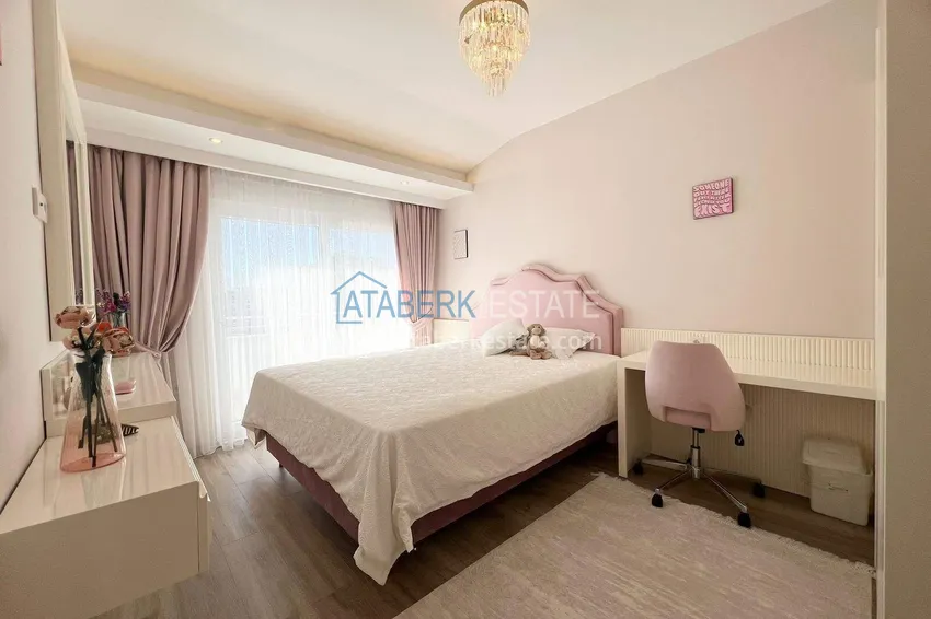 Kupuj  Dwupoziomowy penthouse 2+1 w Avsallar z meblami w nowoczesnym kompleksie 17 