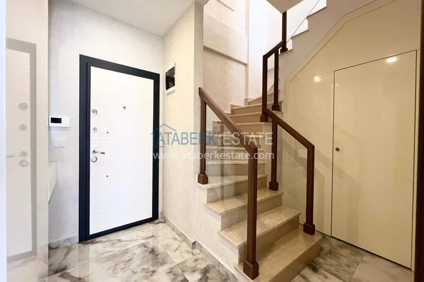 Kupuj  Dwupoziomowy penthouse 2+1 w Avsallar z meblami w nowoczesnym kompleksie 1 