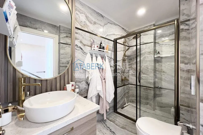 Kupuj  Dwupoziomowy penthouse 2+1 w Avsallar z meblami w nowoczesnym kompleksie 21 