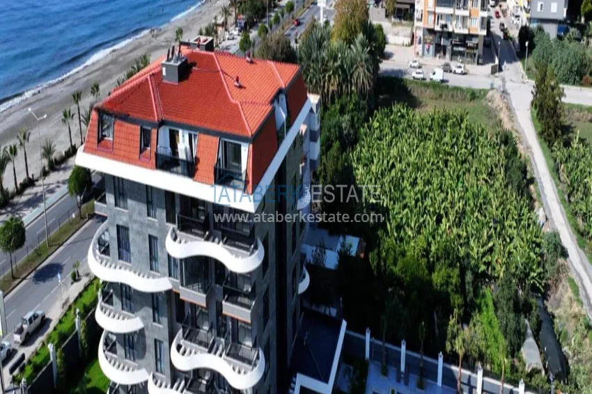 Apartament 1+1 z widokiem na morze i fortecę przy plaży w Kestel 4 