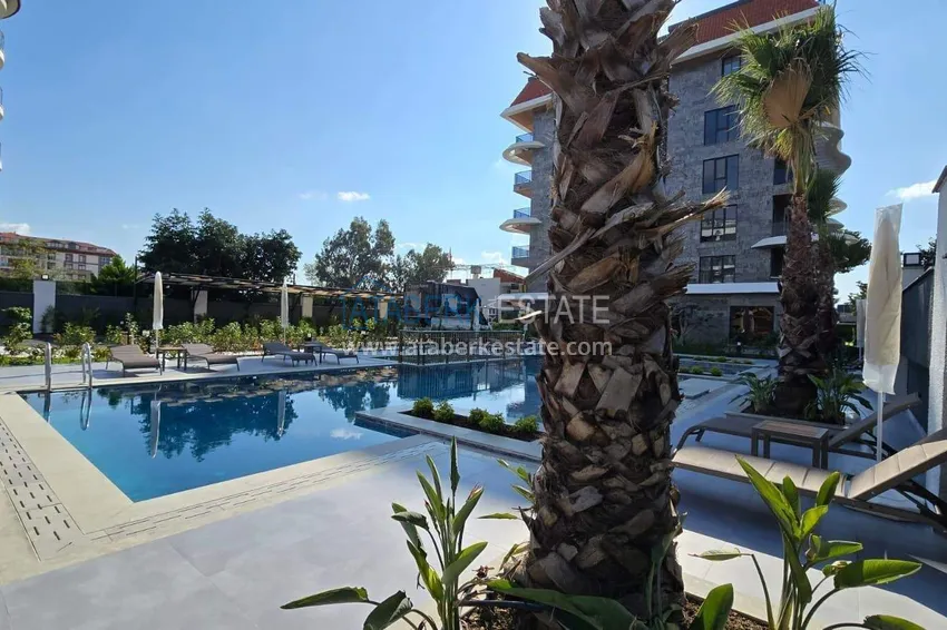 Apartament 1+1 z widokiem na morze i fortecę przy plaży w Kestel 20 