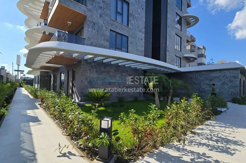 Apartament 1+1 z widokiem na morze i fortecę przy plaży w Kestel 26 