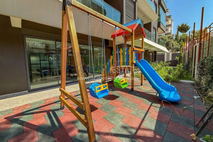 Nieruchomości od dewelopera! Kompleks mieszkaniowy w budowie w centrum Alanyi, plaża Kleopatra 29 