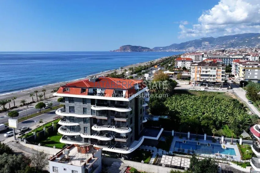 Apartament 1+1 z widokiem na morze i fortecę przy plaży w Kestel 3 