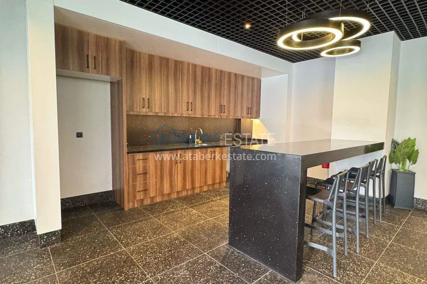 Apartament 1+1 w centrum Alanyi - umeblowany i z widokiem na morze, dostępne są raty  17 