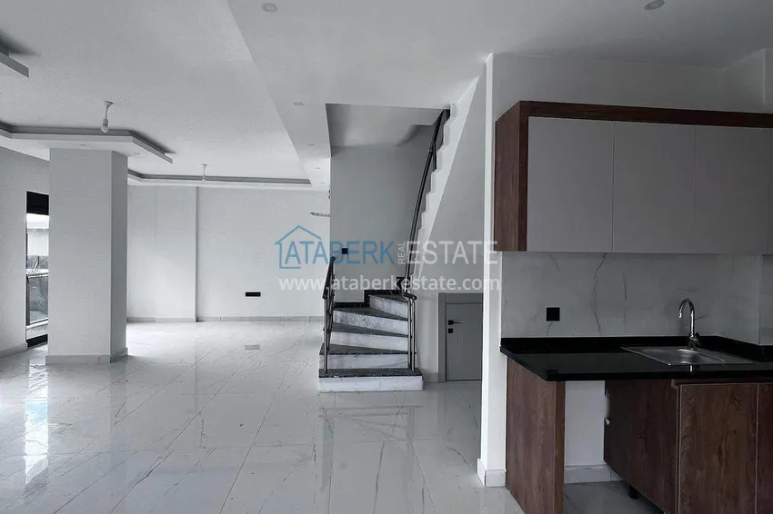 Kupuj  Dwupoziomowy penthouse 3+1 w Avsallar - luksusowym kompleksie rodzinnym 2 