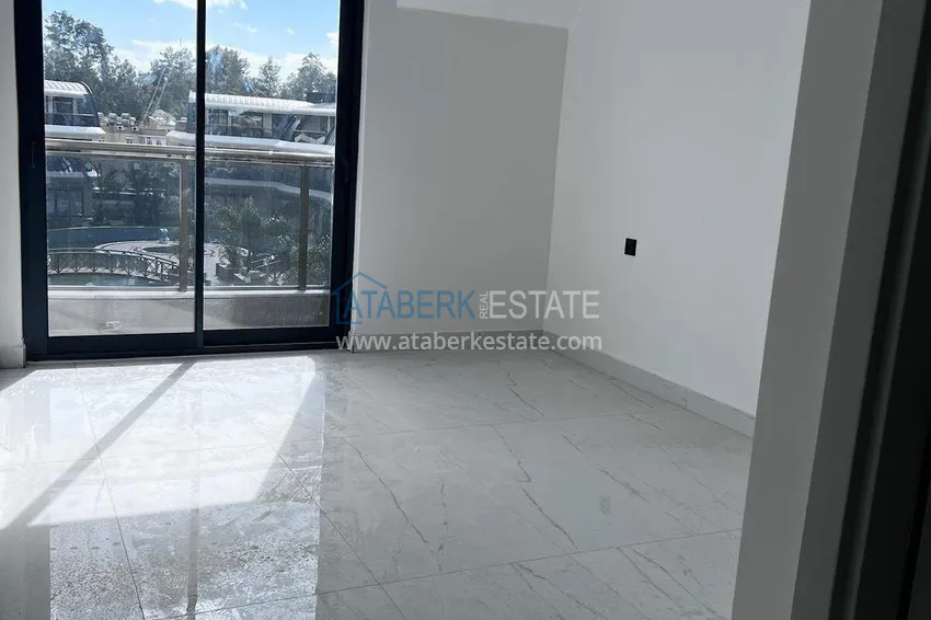 Kupuj  Dwupoziomowy penthouse 3+1 w Avsallar - luksusowym kompleksie rodzinnym 7 