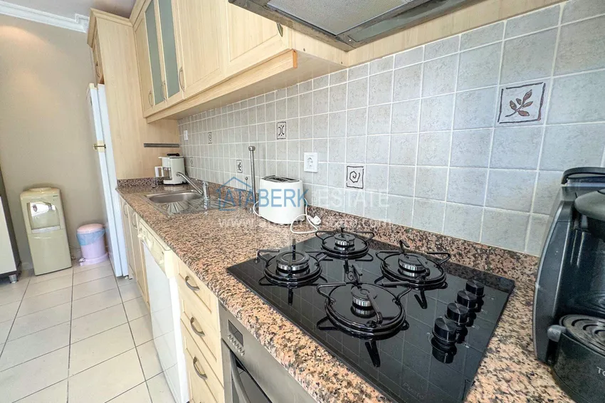 Kupuj  2+1 mieszkanie 100 m² w centrum Alanyi — z nowymi meblami, 800 m do plaży Kleopatra 5 