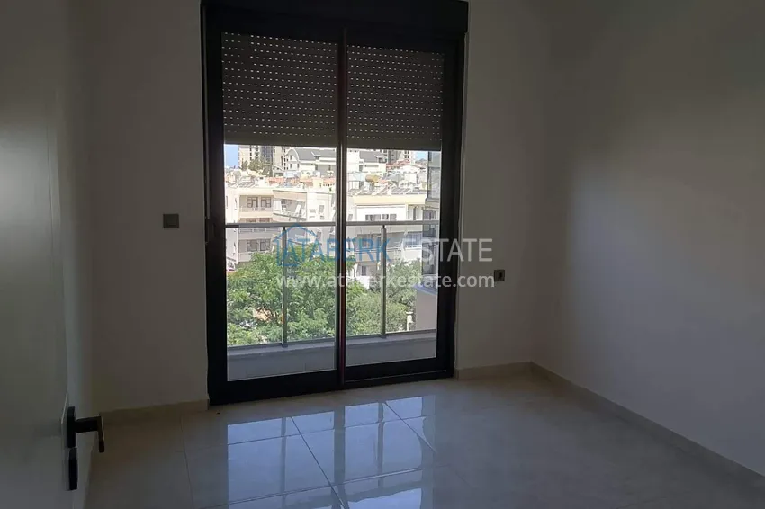 Kupuj  Apartament 1+1 w Gazipasa z pięknym wykończeniem w nowoczesnym kompleksie 3 