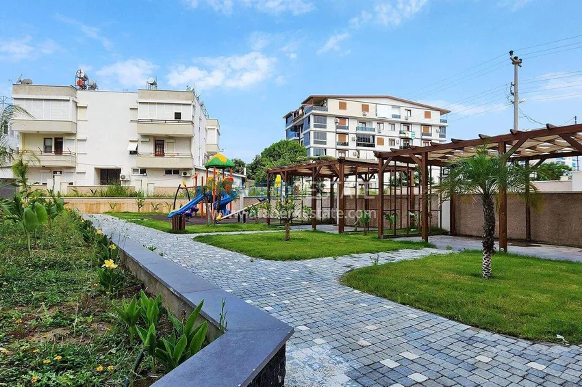 Apartament 1+1 w Gazipasa z pięknym wykończeniem w nowoczesnym kompleksie 7 