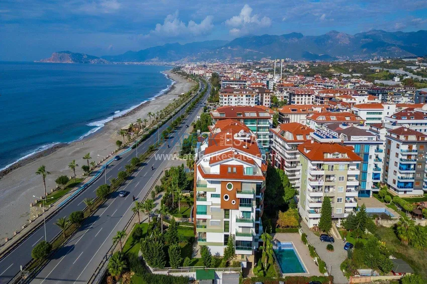 Duplex ogrodowy 2+1 w Kestel przy plaży - z nowymi meblami i widokiem na morze 2 