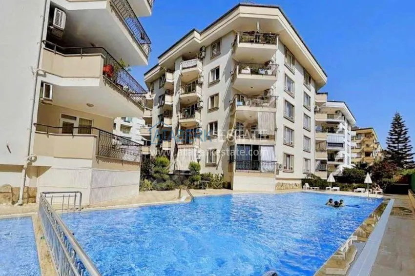 Apartament dwupoziomowy 4+1 w Oba — nieruchomość w Alanyi na zezwolenie na pobyt 1 