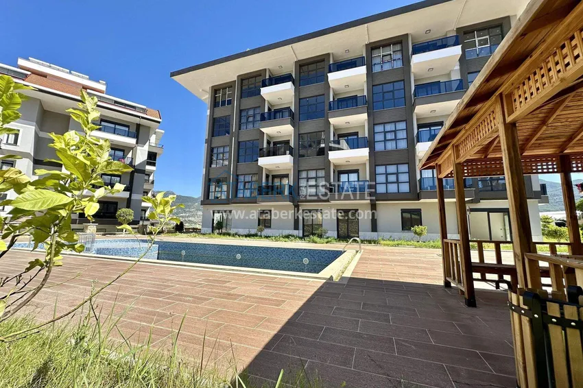 Tani apartament w Alanyi, dzielnica Oba — 1+1 nowy, od strony południowej 1 
