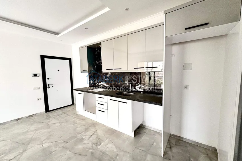 Kupuj  Apartament 1+1 w centrum Mahmutlar - obok centrum handlowego Akdeniz Park i 5 minut od morza 1 